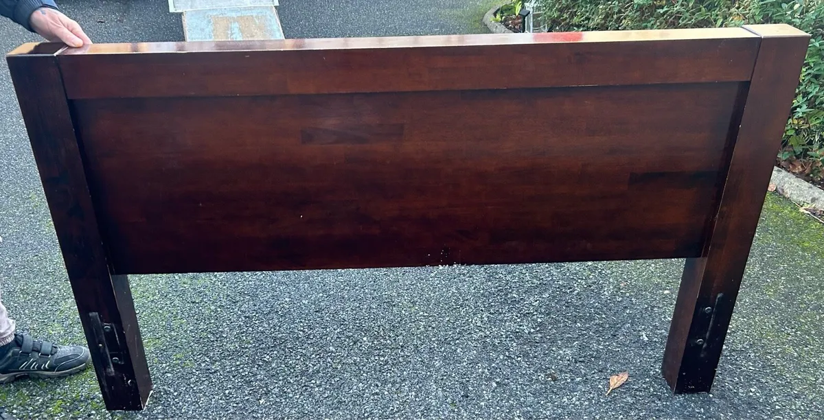 King size bed - Image 2