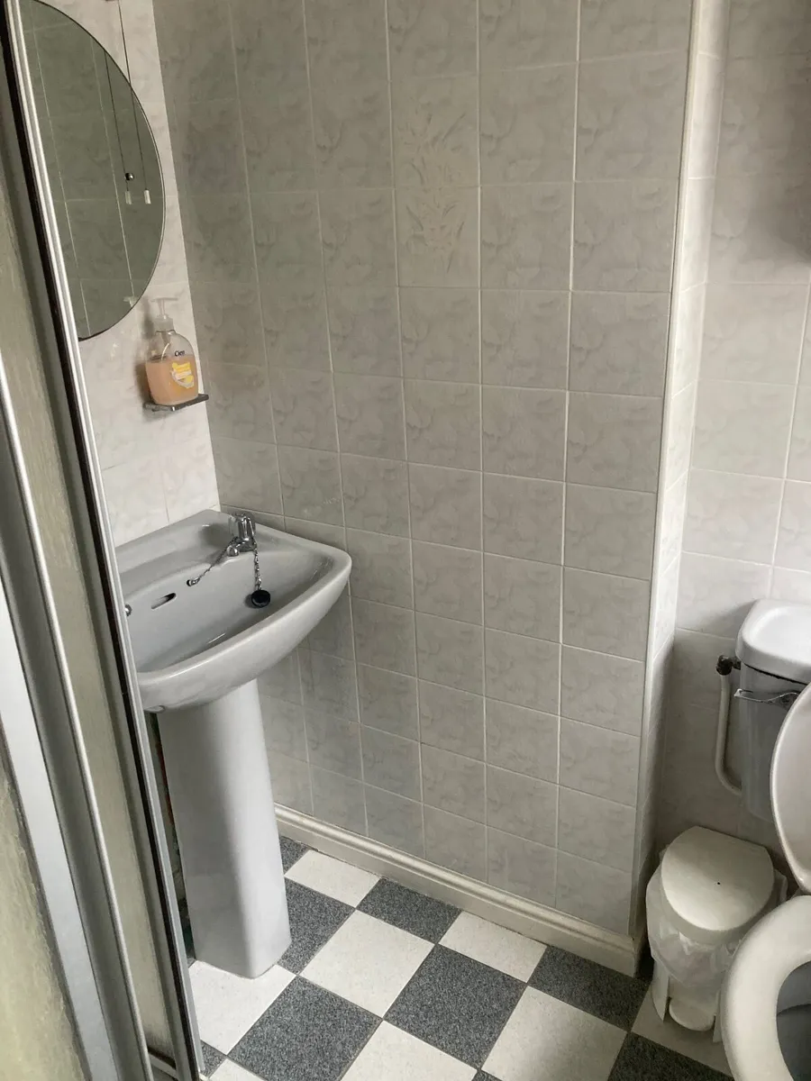 Accommodation Room to Let - Image 4