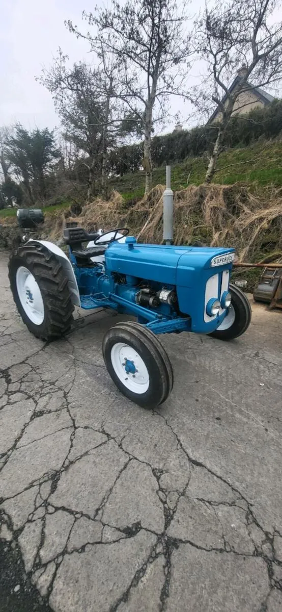 Super Dexta  tractor - Image 1
