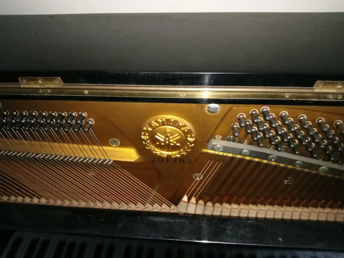 U1 Upright Yamaha piano - Image 2