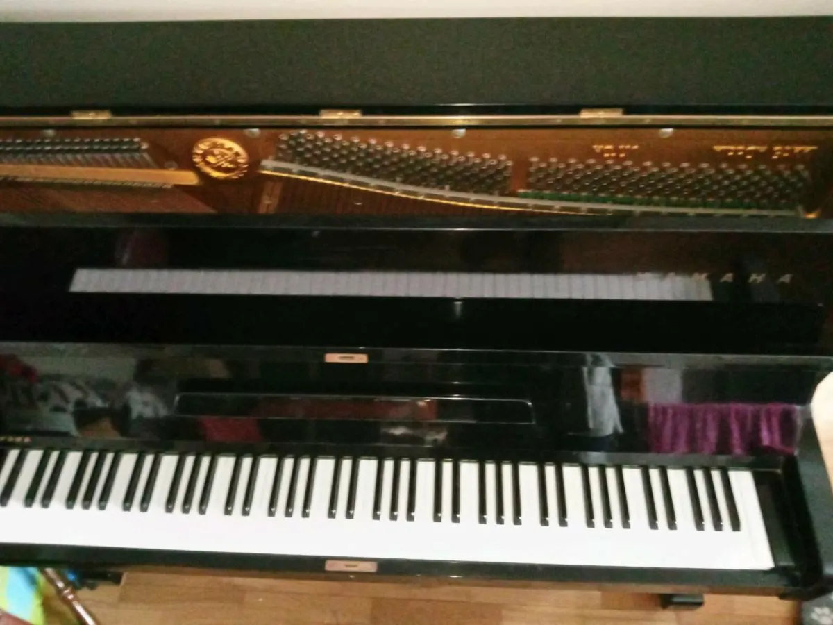 U1 Upright Yamaha piano - Image 4
