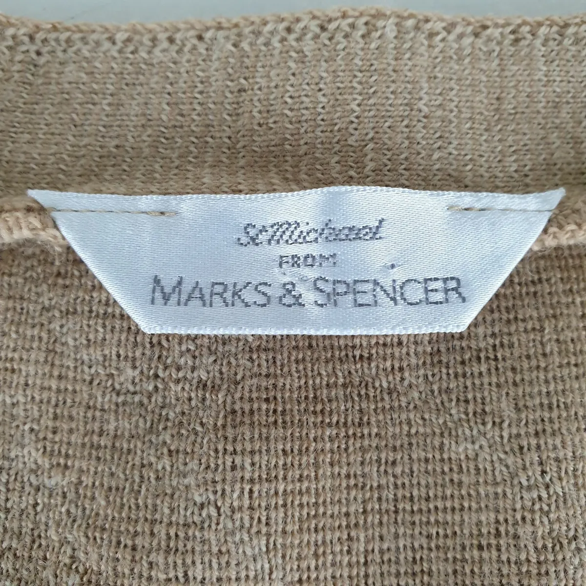 M&S vintage wool blend cardigan size 16 - Image 3