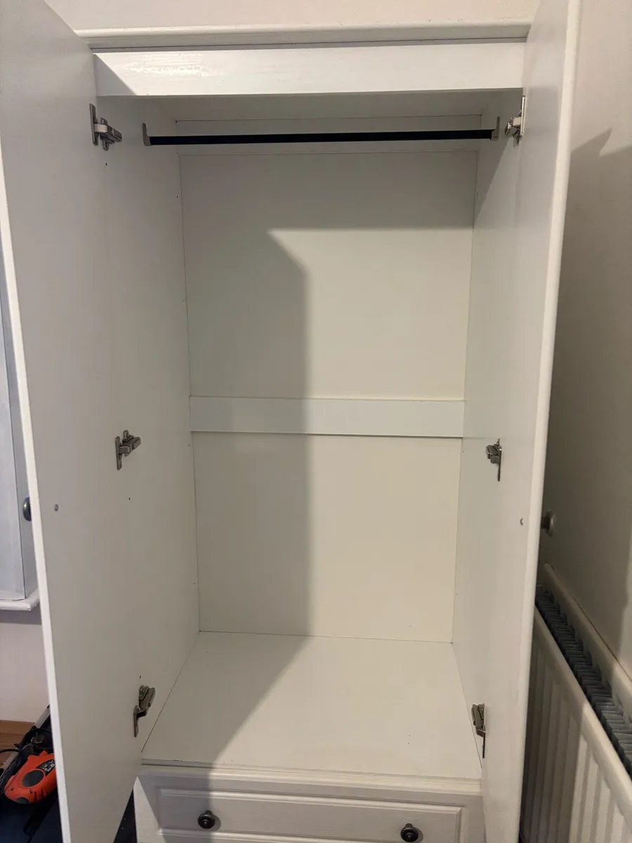 Furniture set - Image 2