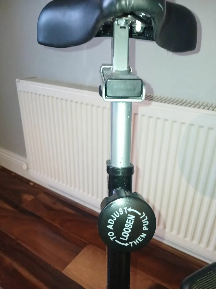 Exercise bike - Image 3