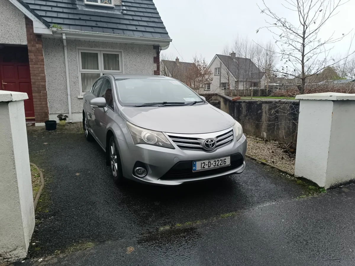 Toyota Avensis 2012 - Image 1