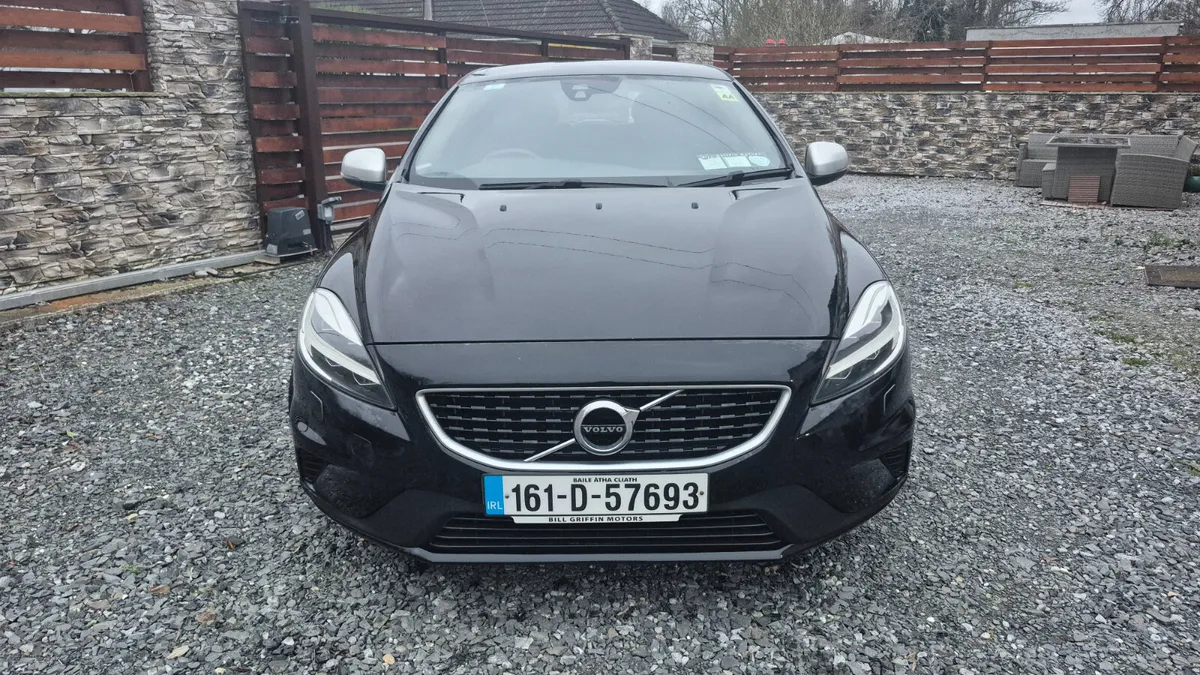 2016 Volvo V40 R-LINE 2.0D - Image 4