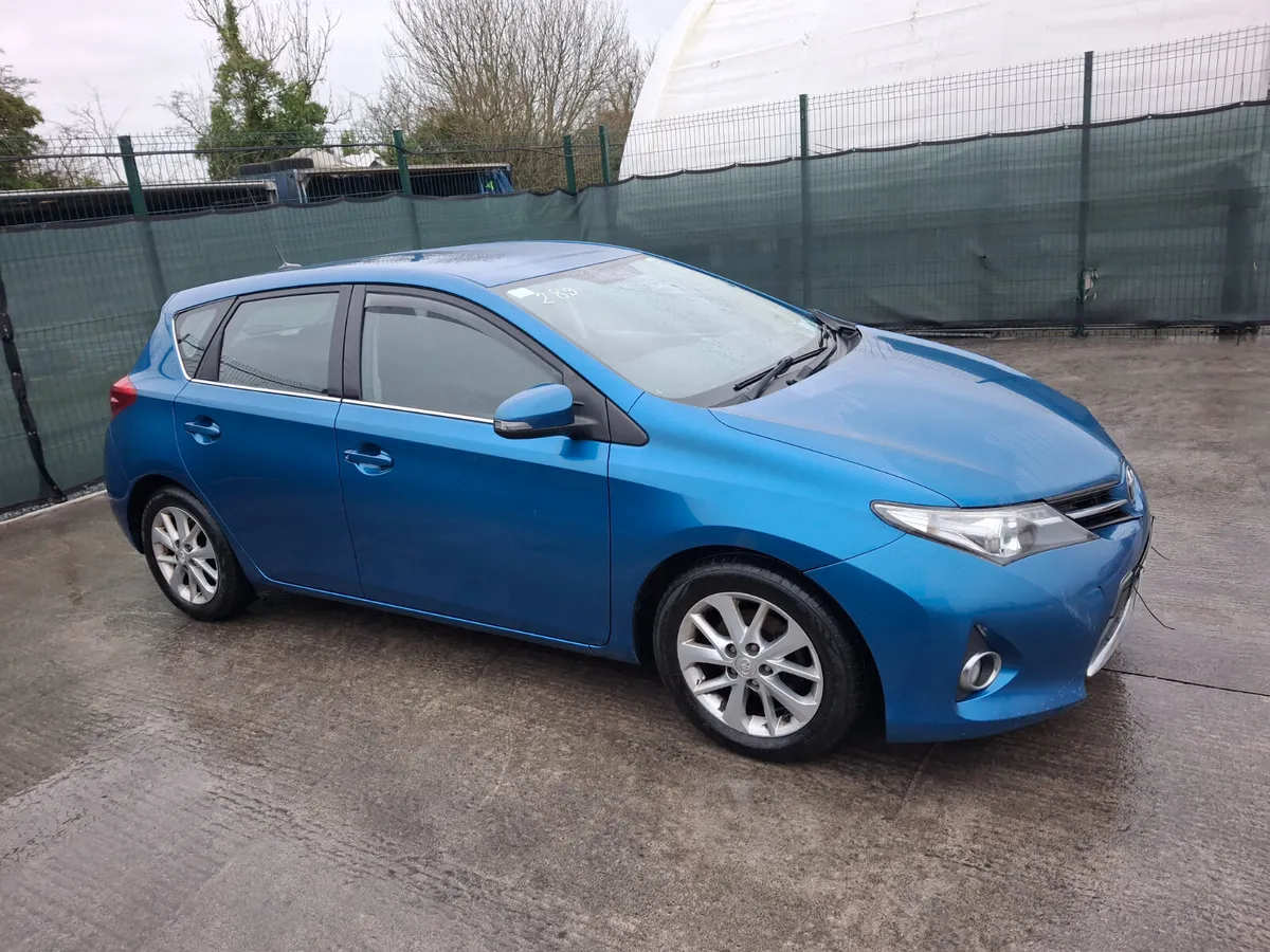 2015 Toyota Auris D4D 1.4 - Image 1