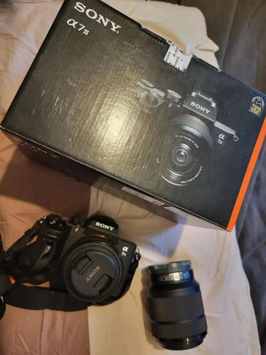 Sony A7 III | Full-Frame Mirrorless Camera +lens - Image 1