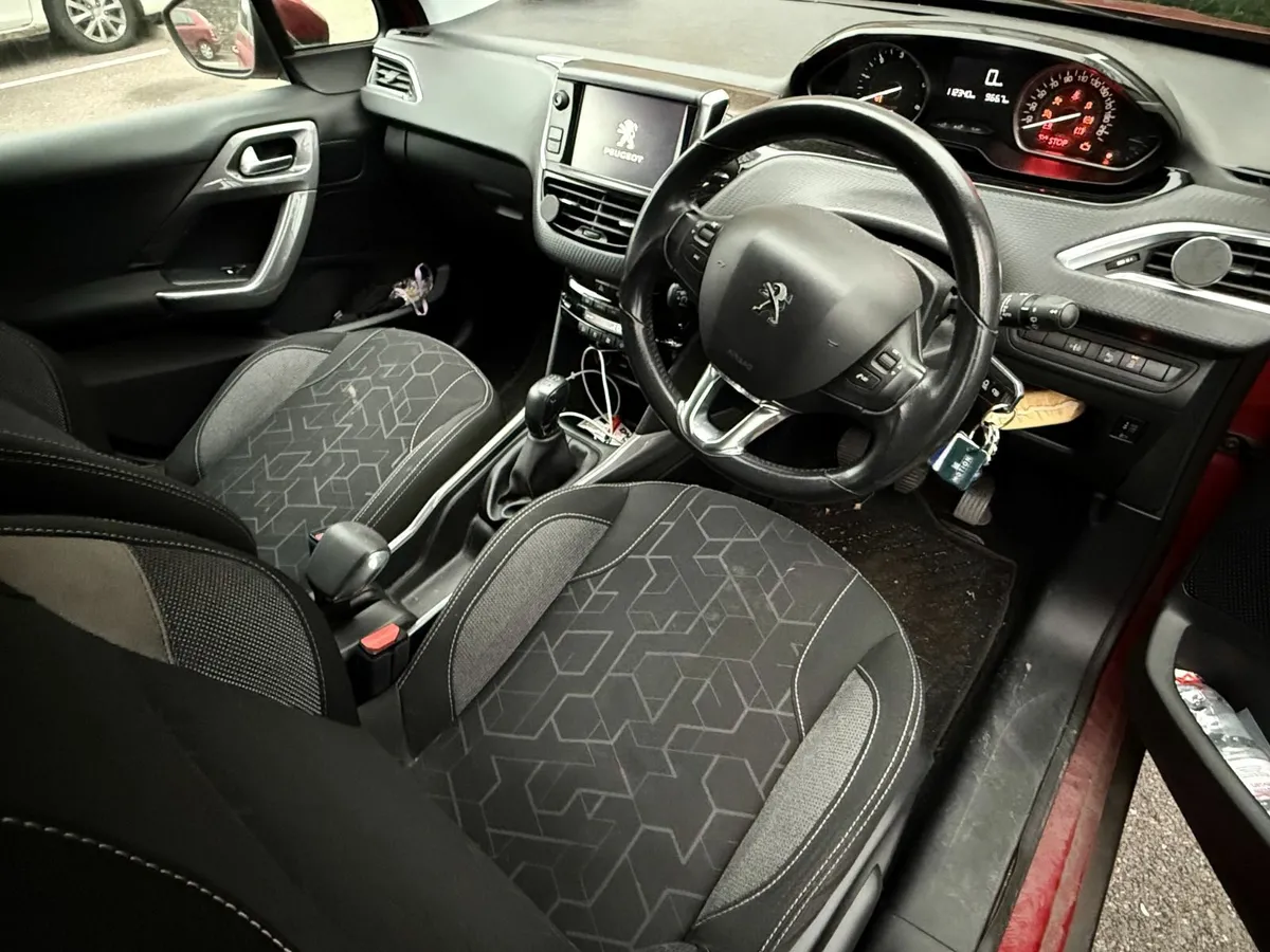 2017 Peugeot 2008 | 1.6 diesel | 112500km - Image 2