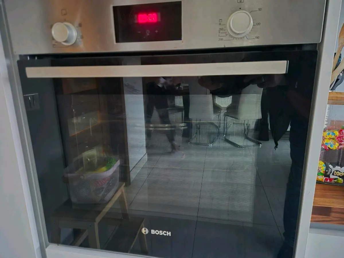 Oven, Bosch,  2 years old. - Image 2