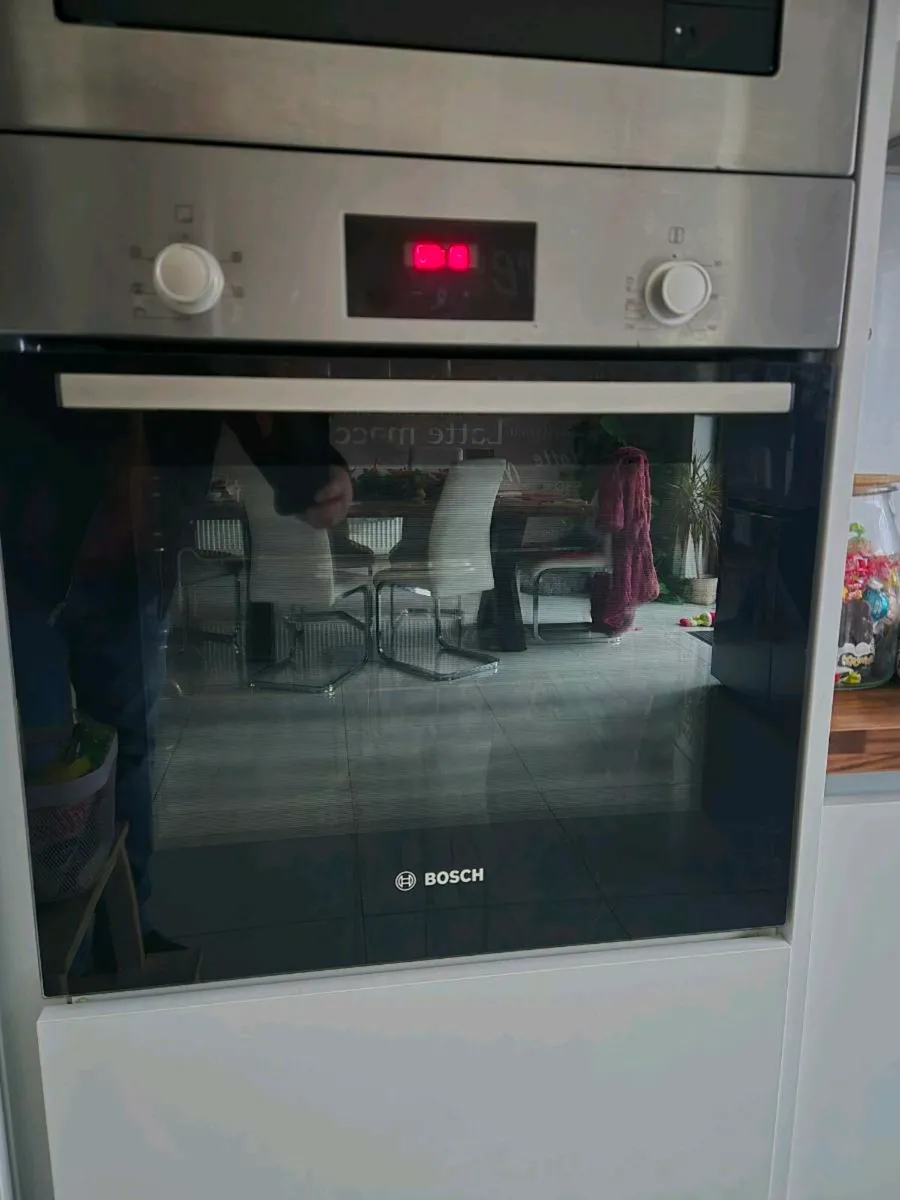 Oven, Bosch,  2 years old. - Image 3