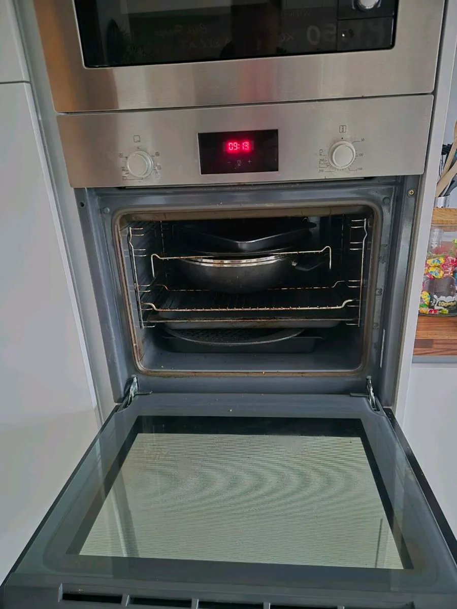 Oven, Bosch,  2 years old. - Image 4