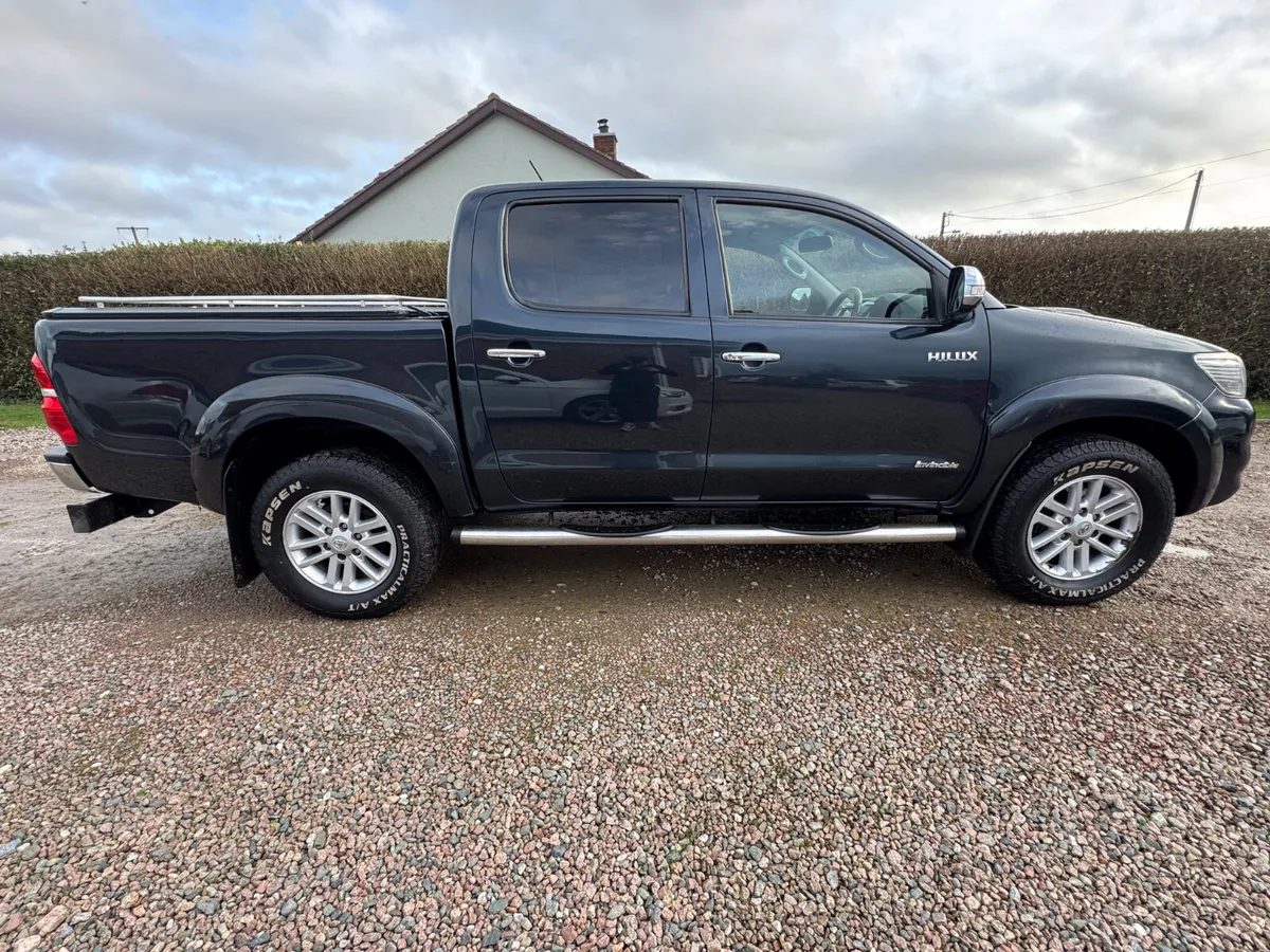 Toyota Hilux Invincible 2013 Low Mileage - Image 3