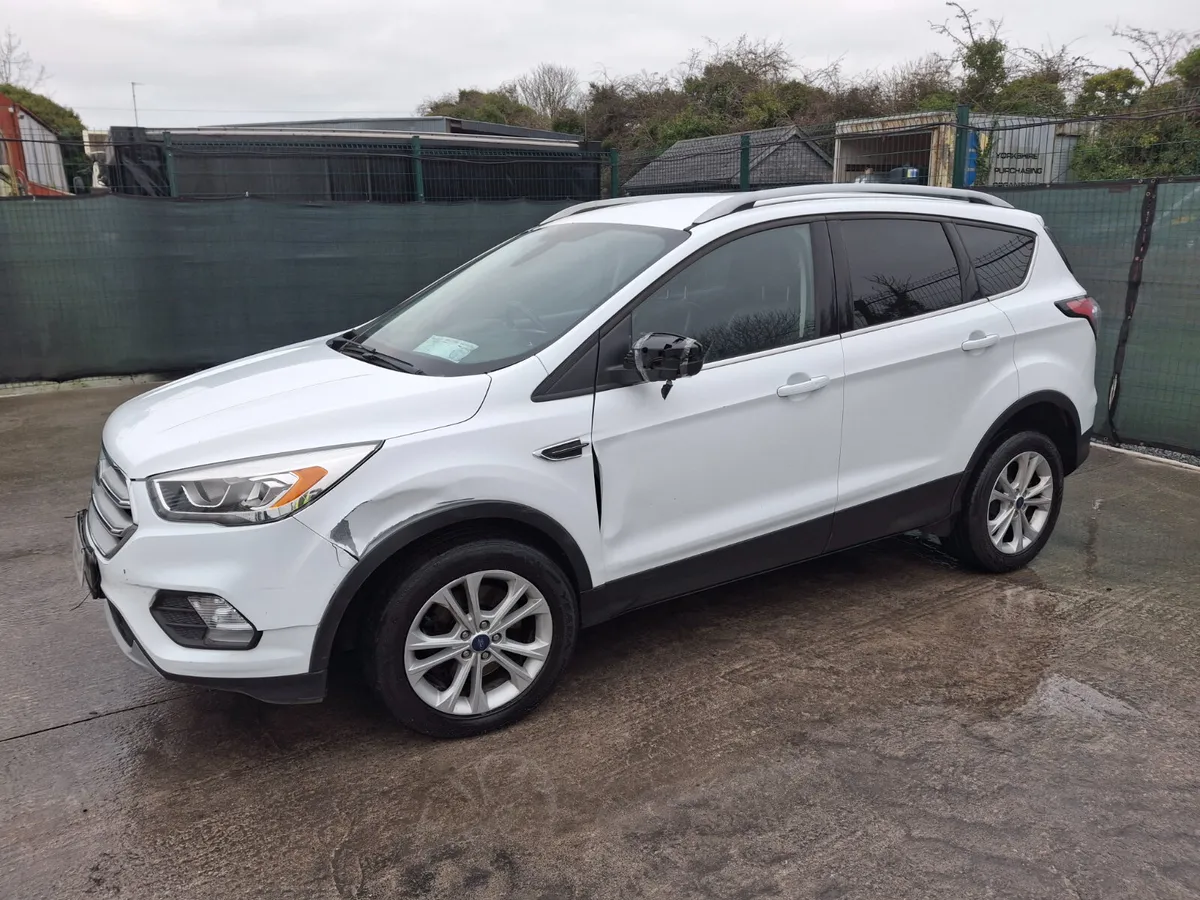 2017 Ford Kuga  2.0 Diesel    Titanium - Image 3