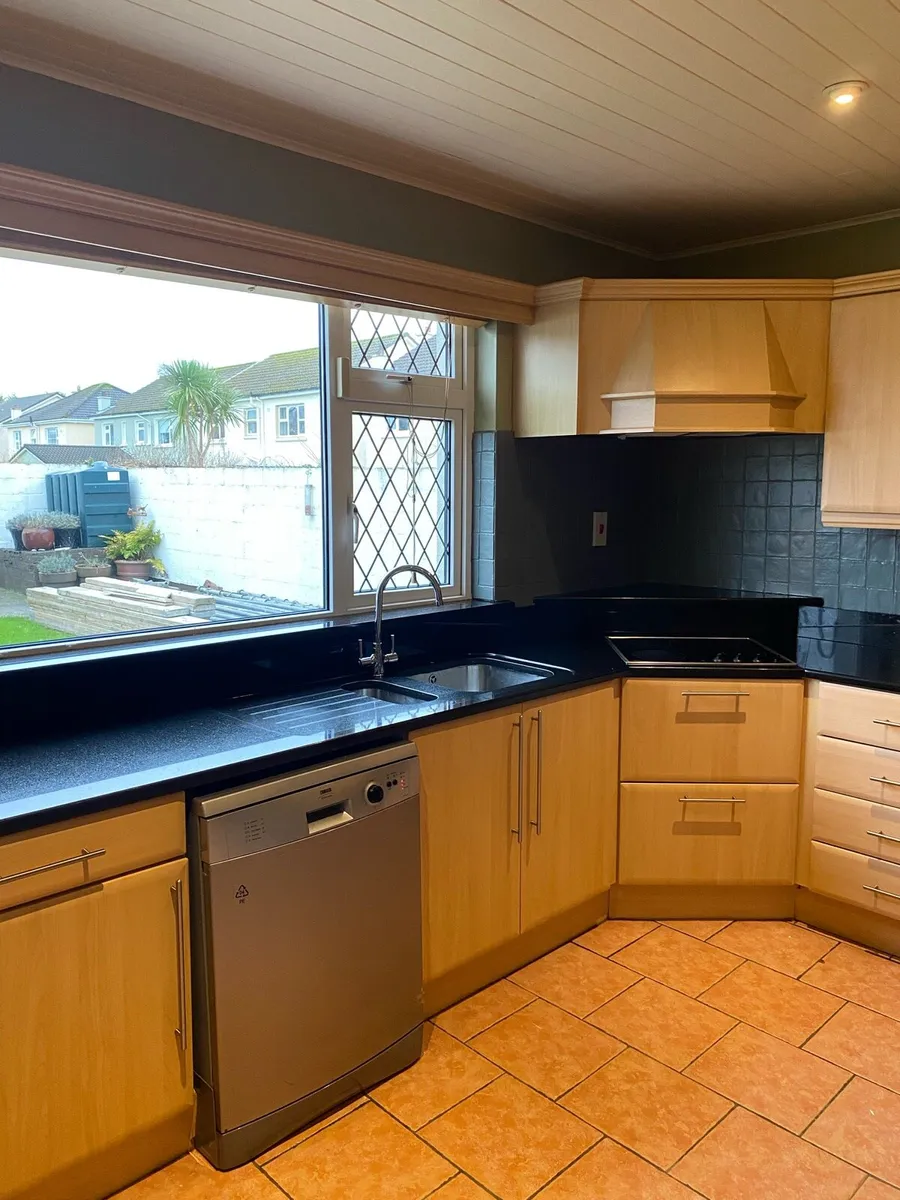 Secondhand Kitchen Excellent Condition Quick Sale - Image 2