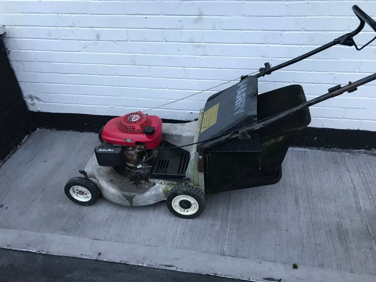 Honda lawnmower for sale - Image 4