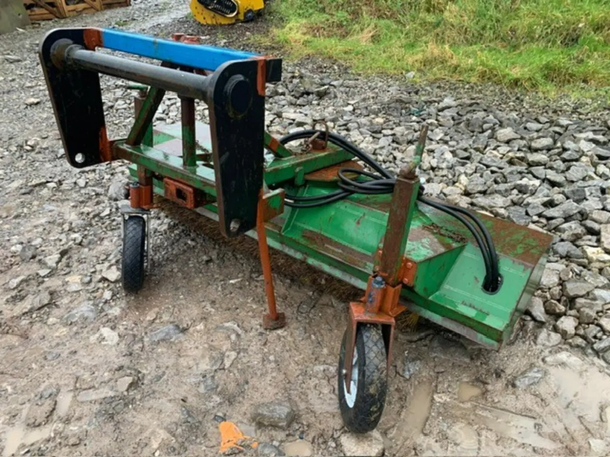 SUTON 1.8M HYD DRIVE BRUSH - Image 1