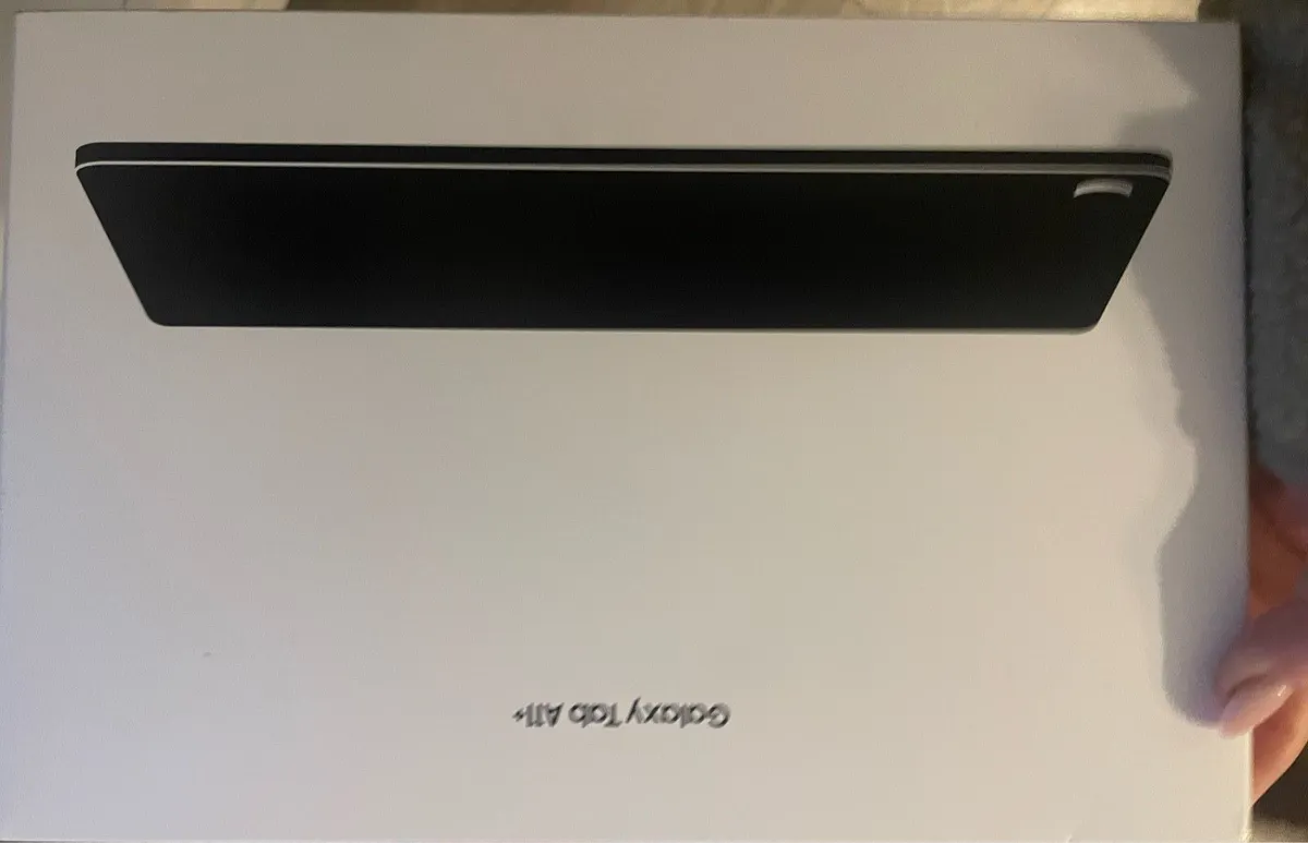 Samsung tablet - Image 1