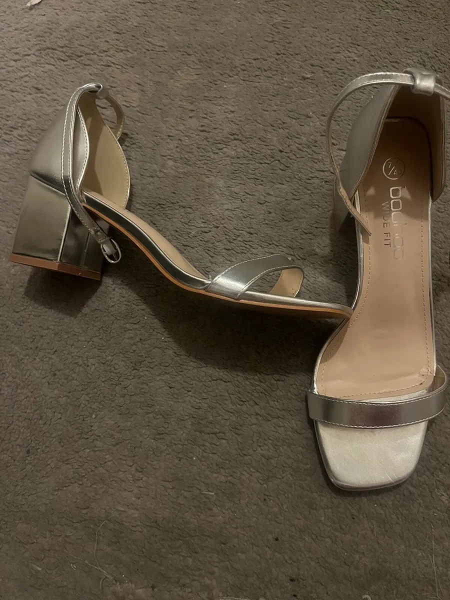 Silver Heels - Image 2