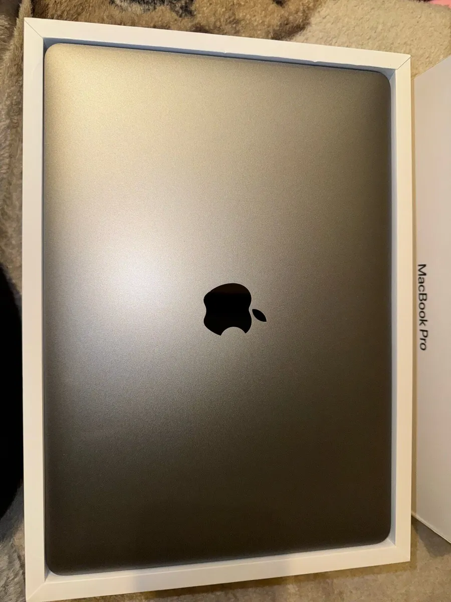 Macbook Pro 13 inch - Image 2