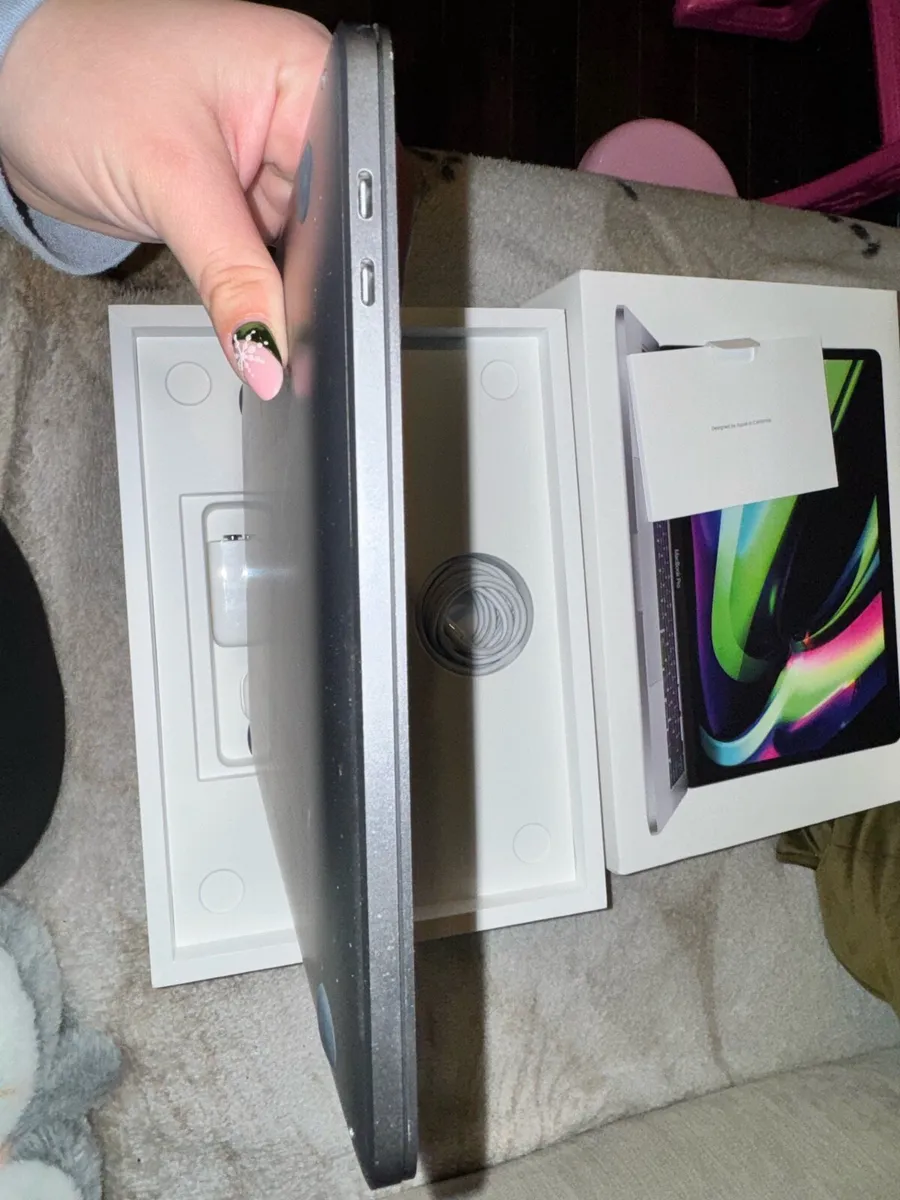 Macbook Pro 13 inch - Image 3