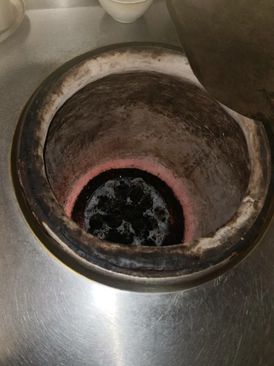 Tandoori oven and 8 burners of gas cooker - Image 2