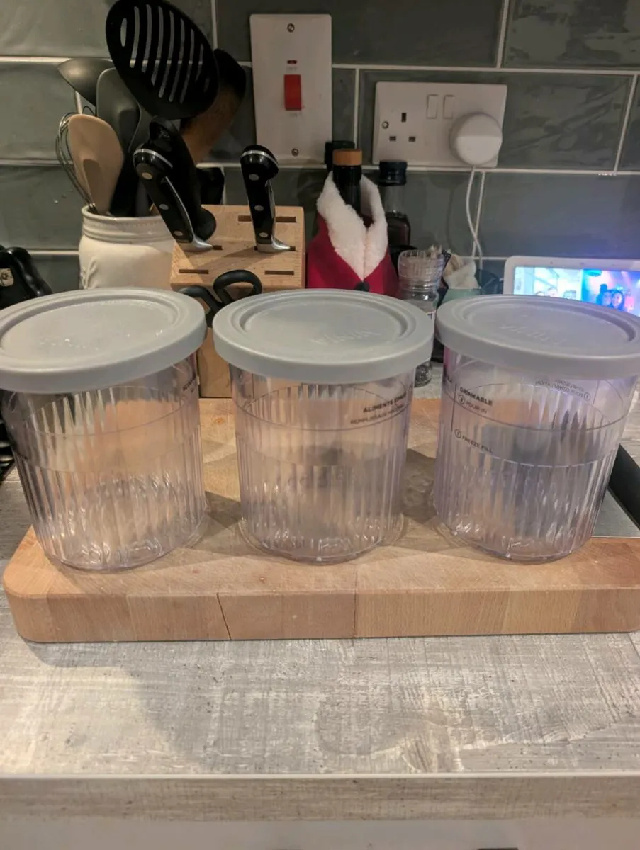 Ninja CREAMi Deluxe Ice Cream Machine - Image 2