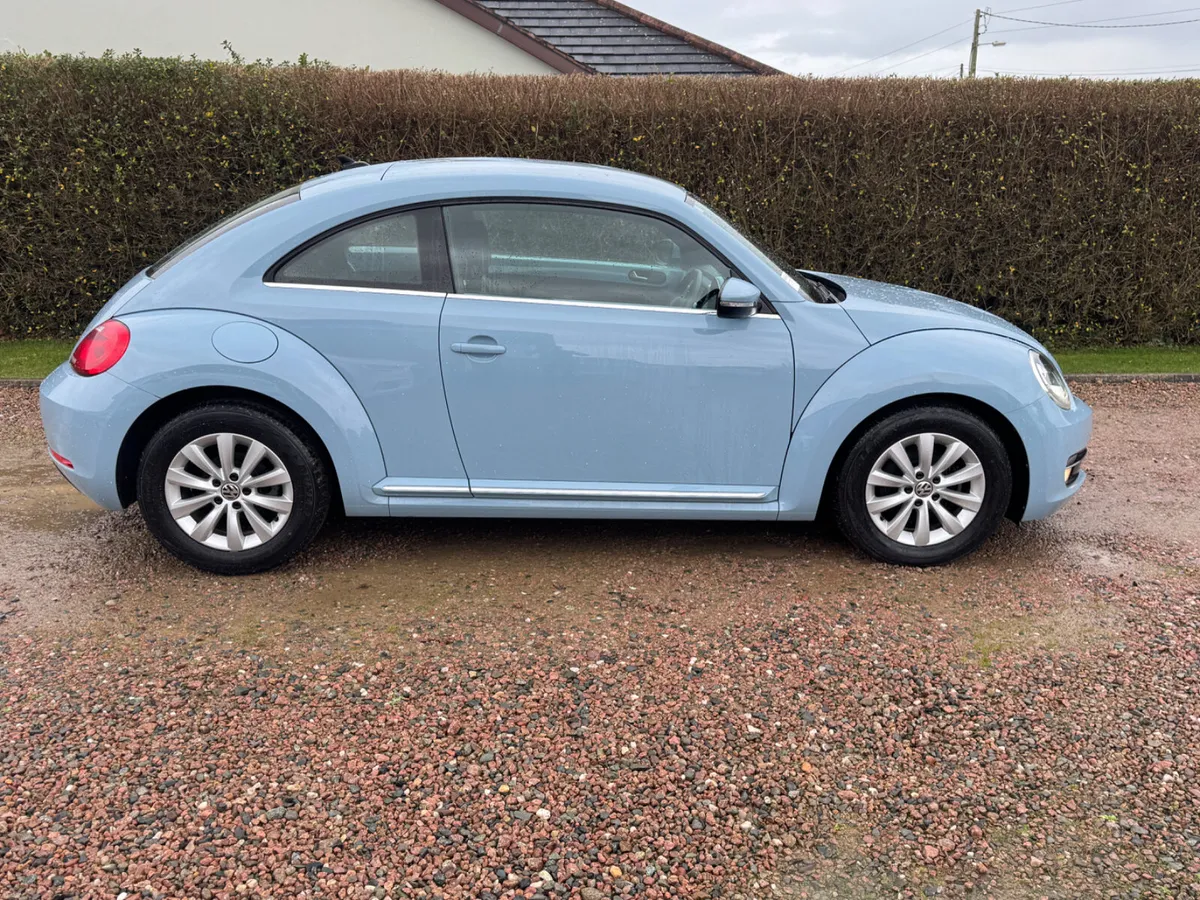 151 Volkswagen Beetle Design 1.2 DSG - Image 3