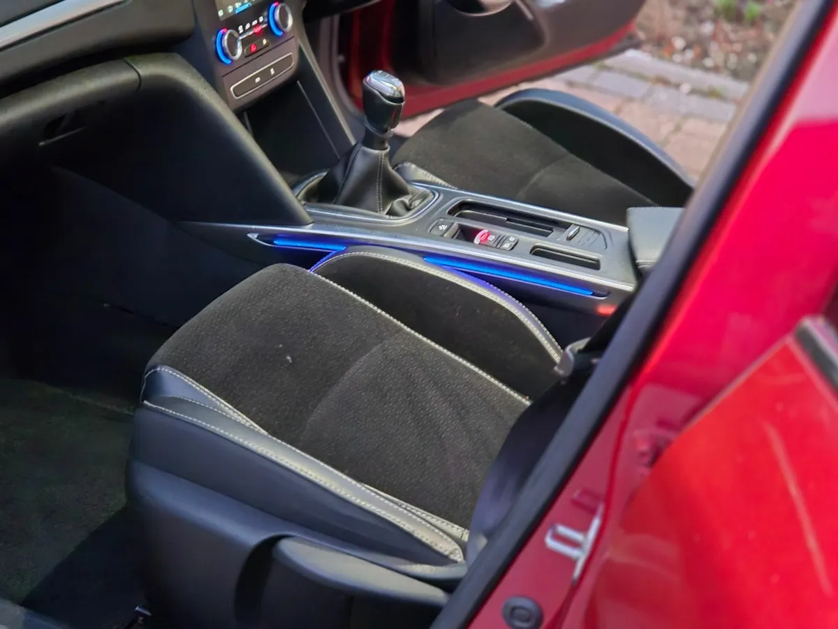 Renault Megane 2018 - Image 4