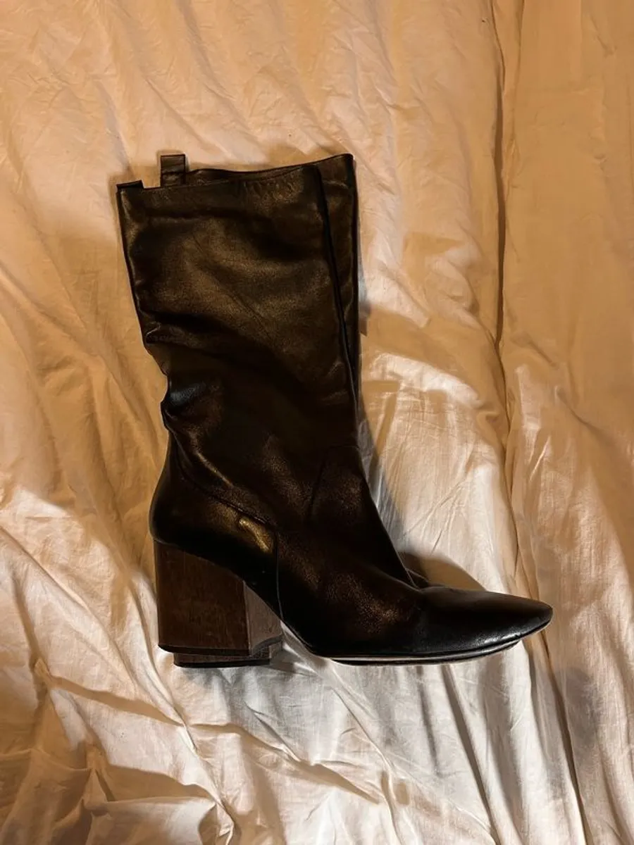 Massimo dutti boots - Image 1