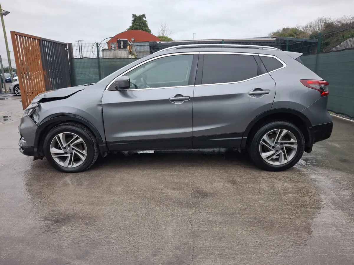 2017 Nissan Qashqai  1.5 Diesel - Image 1
