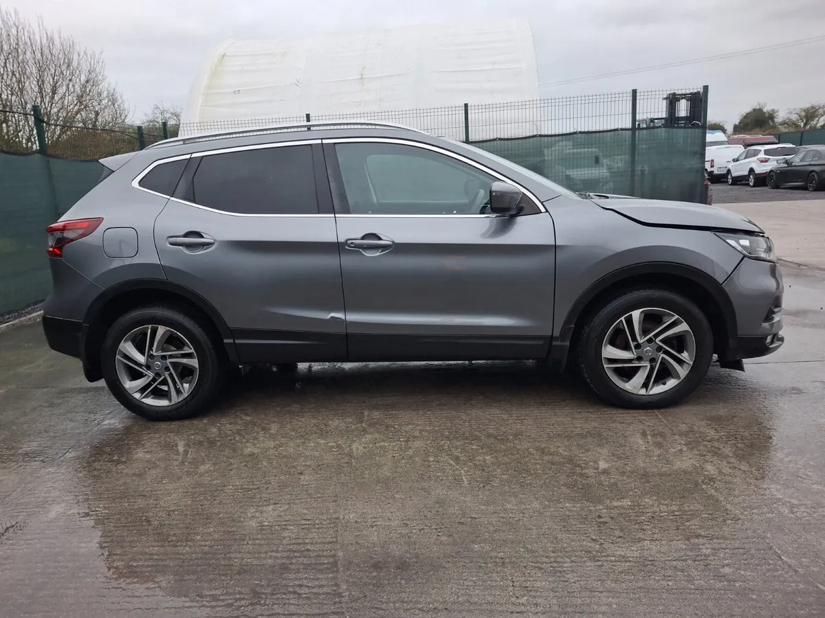 2017 Nissan Qashqai  1.5 Diesel - Image 2