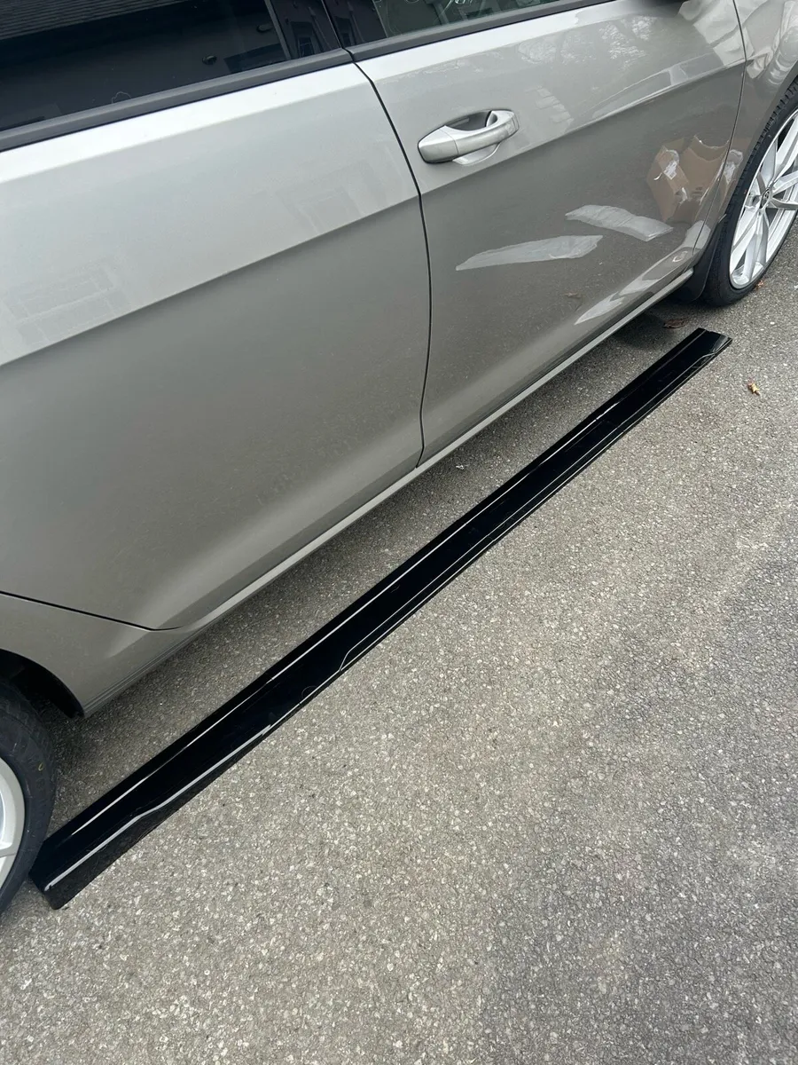 Volkswagen Golf mk7 side skirts - Image 1