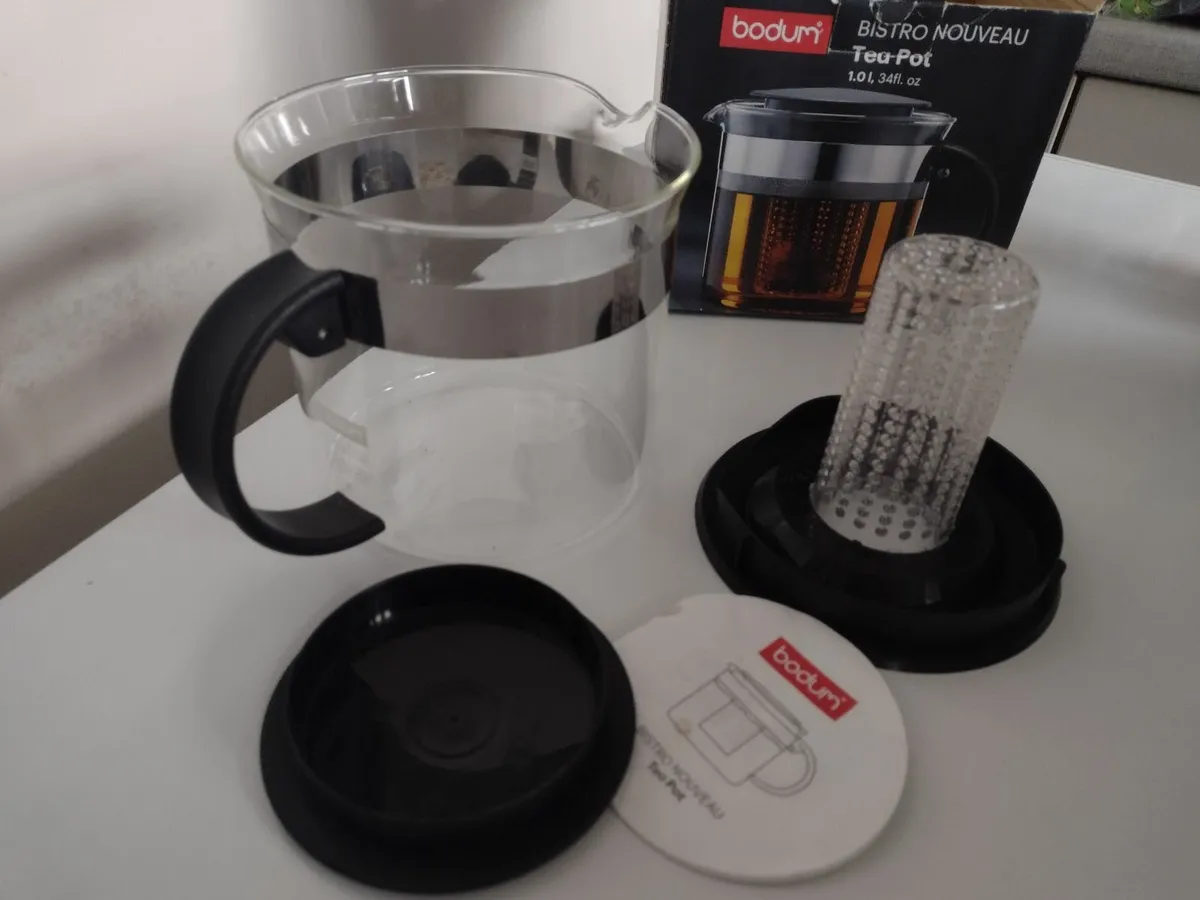 New 1lt Bodum glass teapot with infuser - Image 1