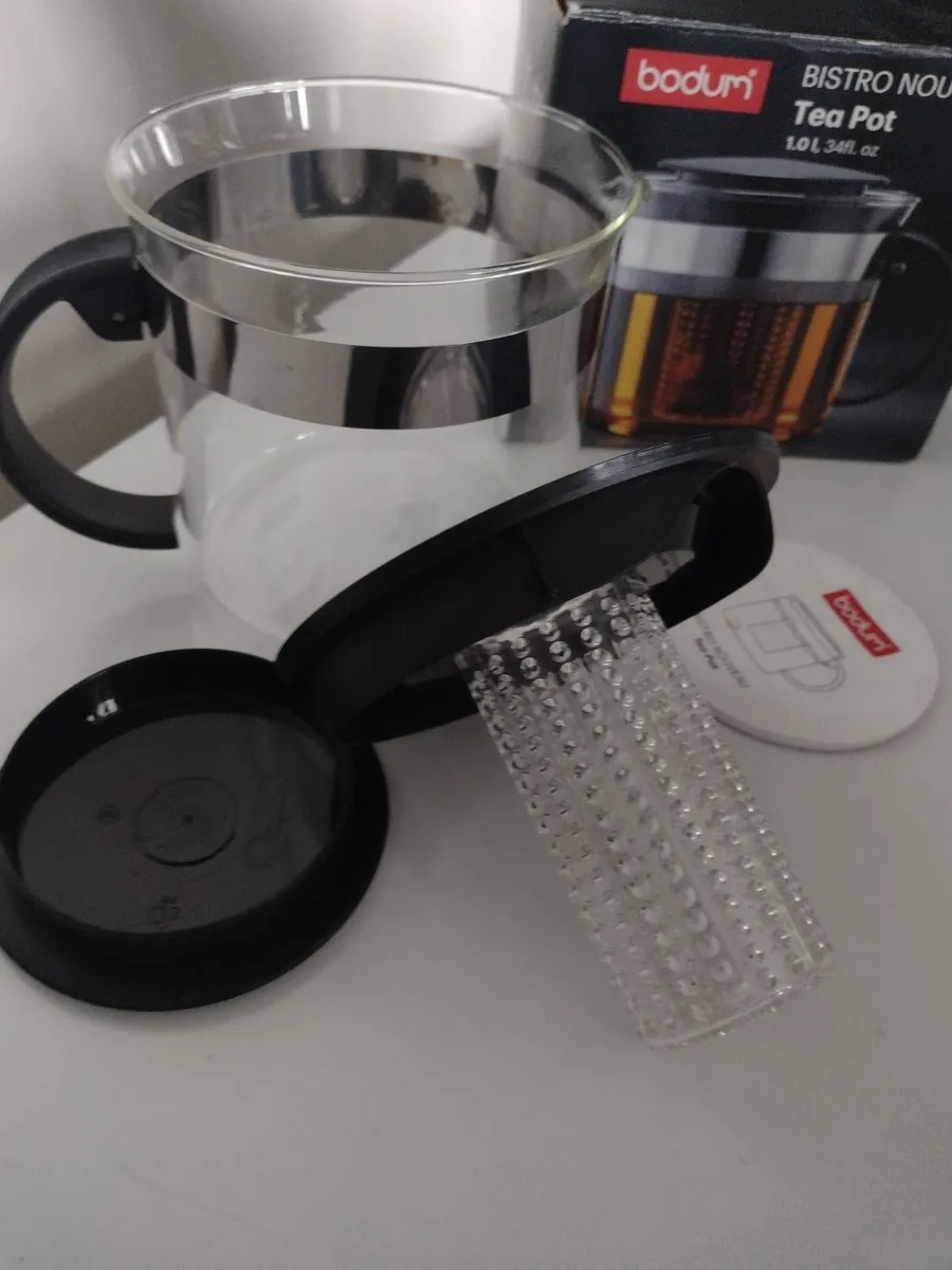 New 1lt Bodum glass teapot with infuser - Image 3