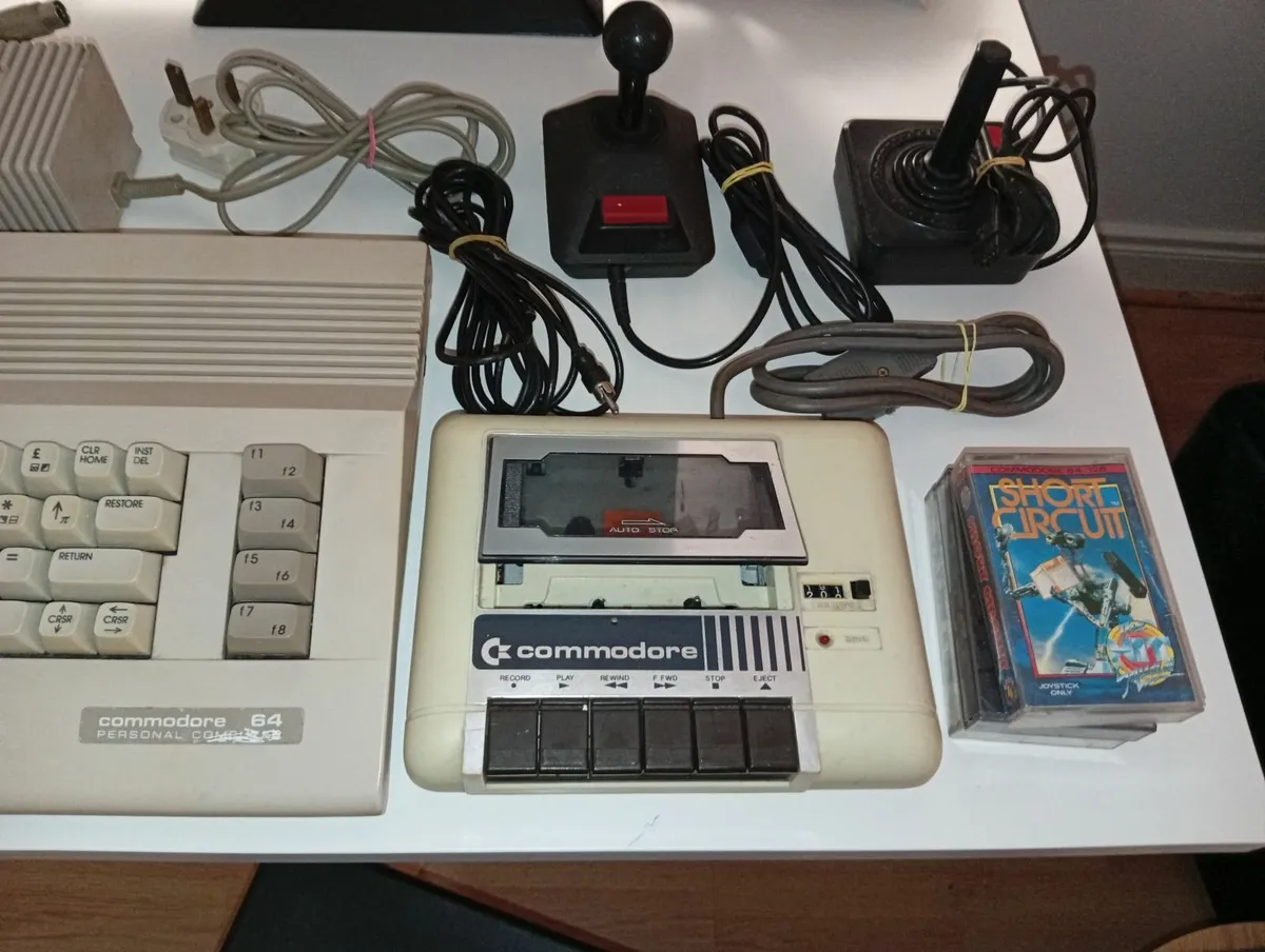 C ommodore 64 With Data Cassette A Few Games Works - Image 4