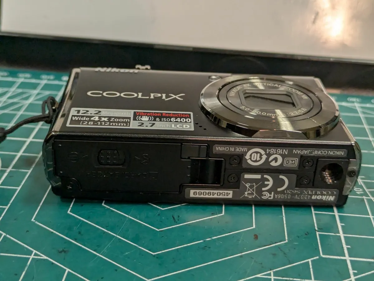 Nikon S620  12MP CCD 🌈 digital compact camera - Image 4