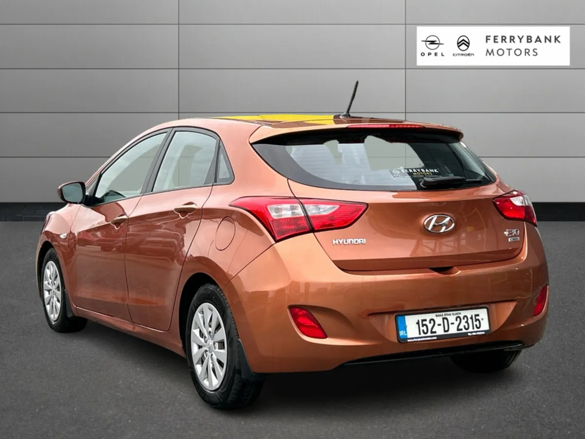 Hyundai i30 CLASSIC 5DR - Image 4