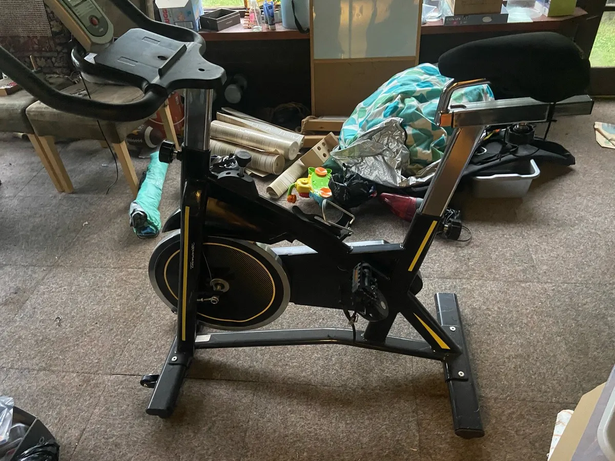 Spin bike - like new - Image 1