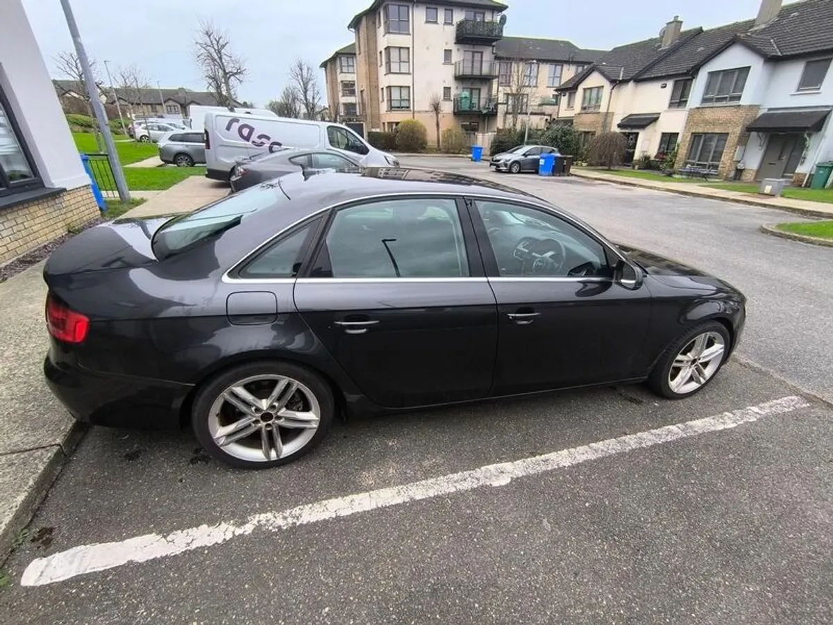 2010 Audi A4 - Image 2