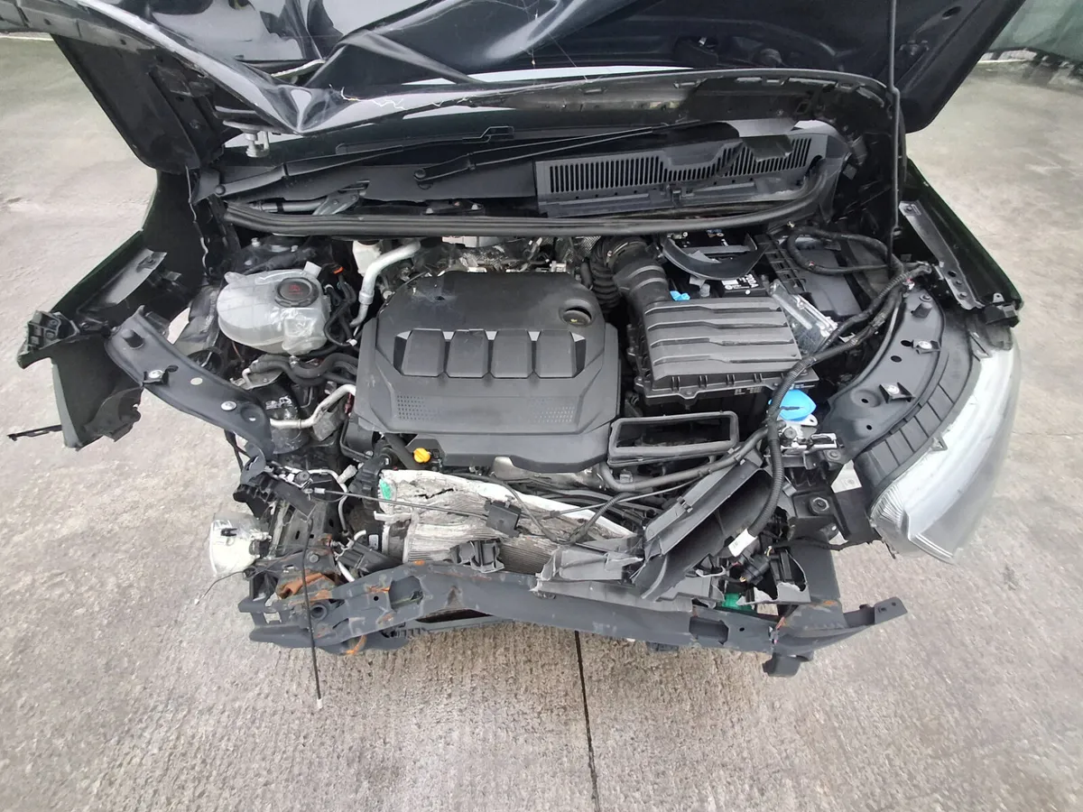 241 Ford Grand Toureno 7 seater book value 60k - Image 4