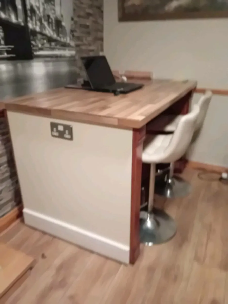 Kitchen island - Image 4