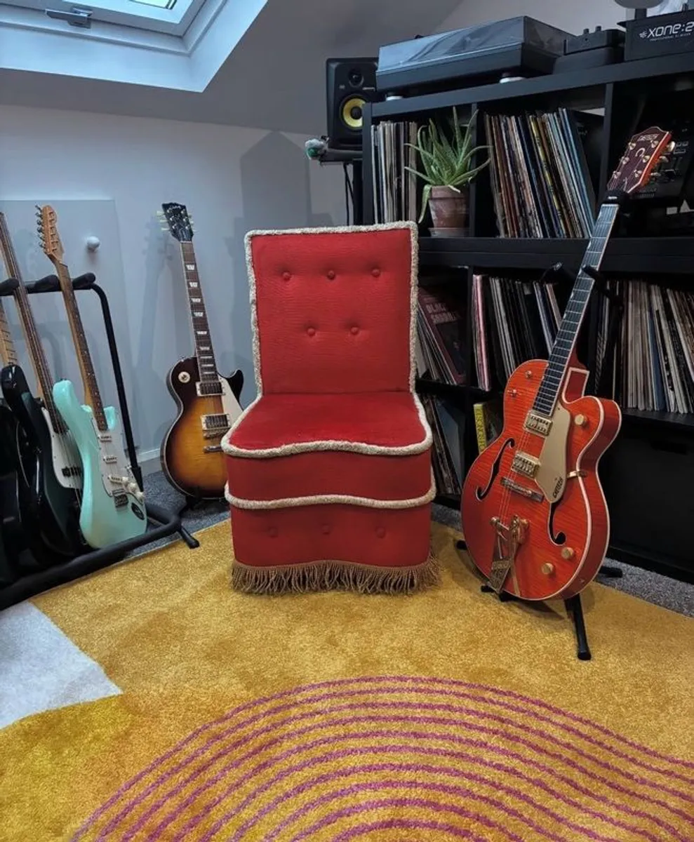 Vintage bedroom chair - Image 2