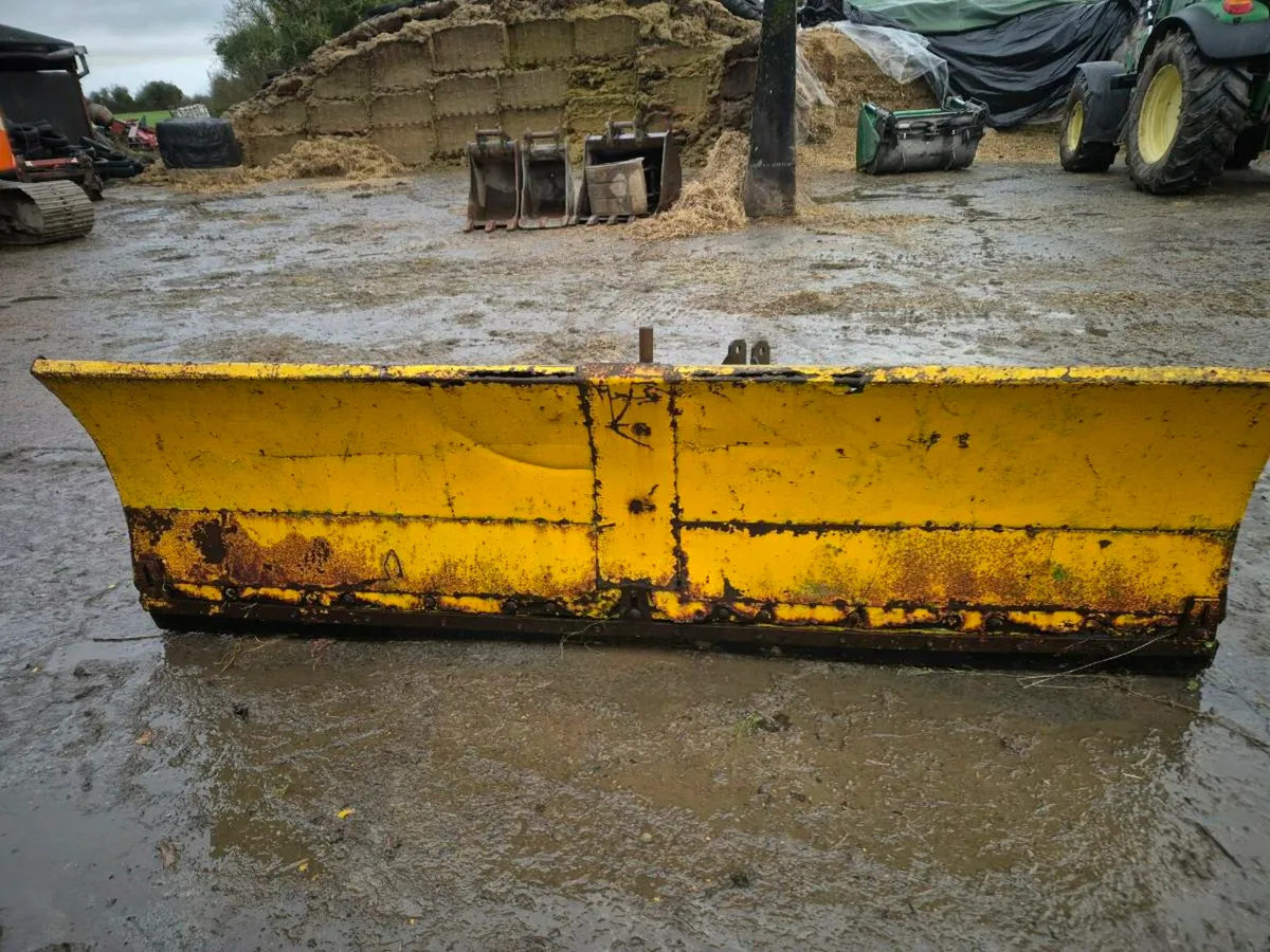 Snow ploughs - Image 1