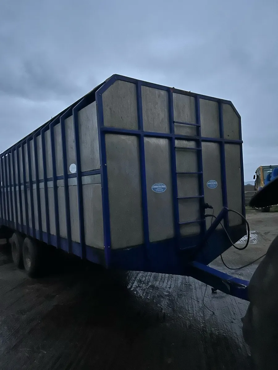 Johnston livestock trailer - Image 2