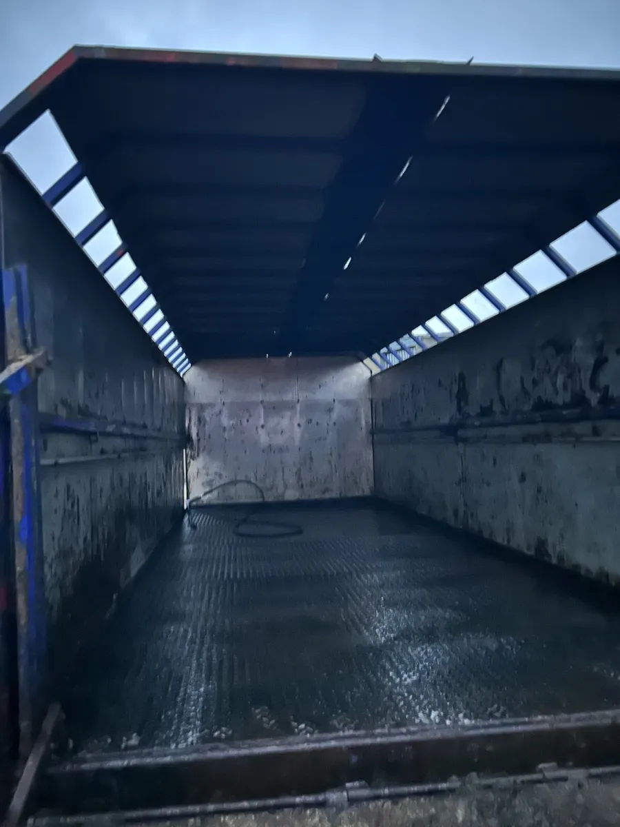 Johnston livestock trailer - Image 4