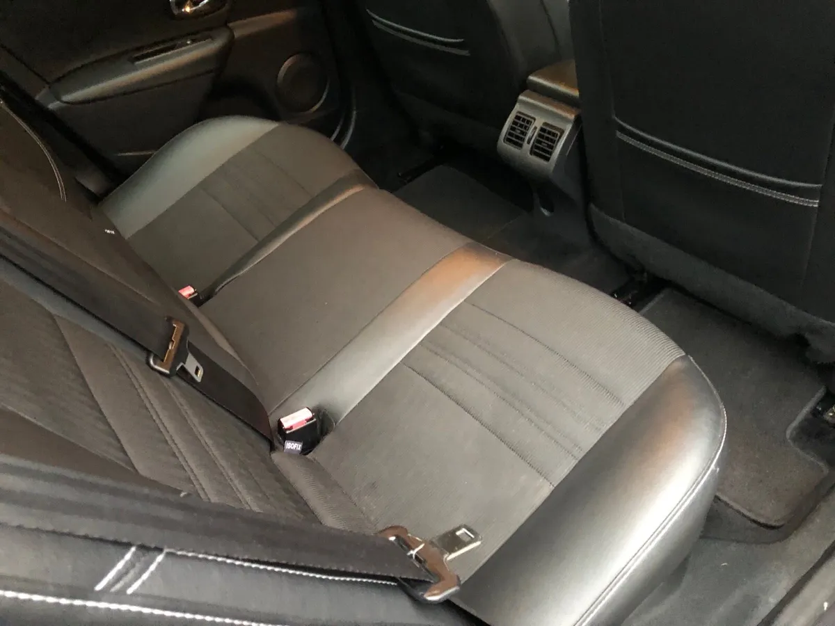 RENAULT FLUENCE TOM TOM AS NEW - Image 4