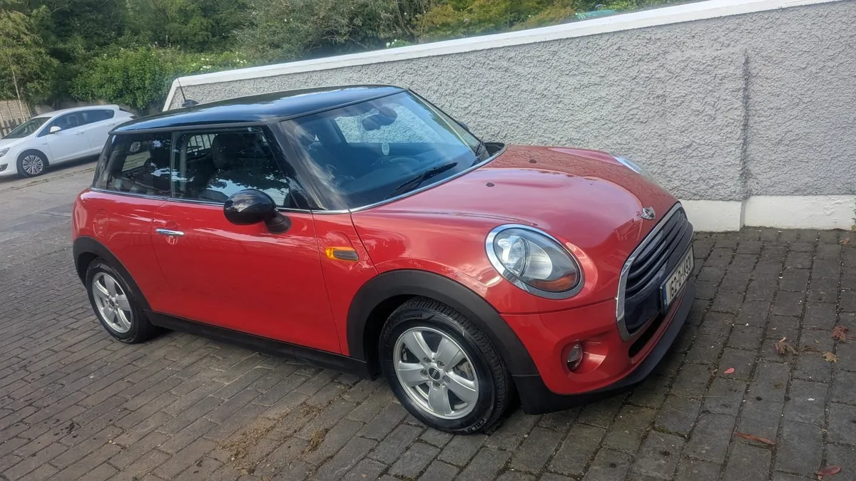 Mini Cooper 2016 - Image 1