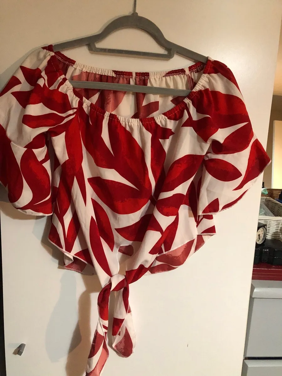 Ladies stunning top size M €3 - Image 2