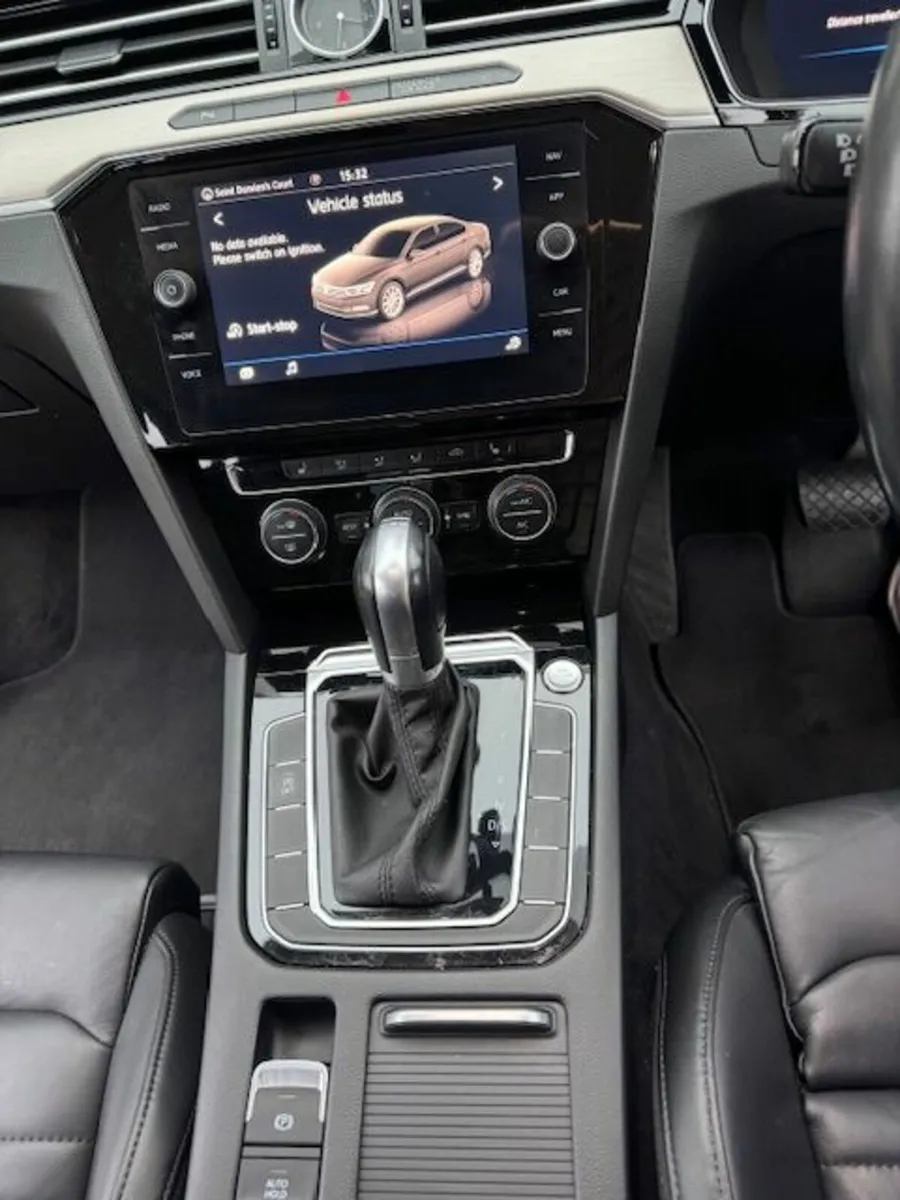 Volkswagen Passat 2.0 TDI 150hp R-Line DSG - Image 2